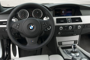 BMW M5 Touring 2007 Wallpaper (8)