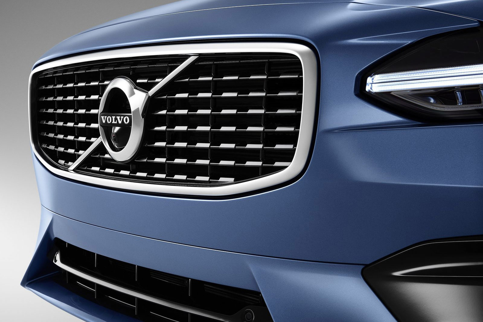 Volvo-V90_R-Design-(19)